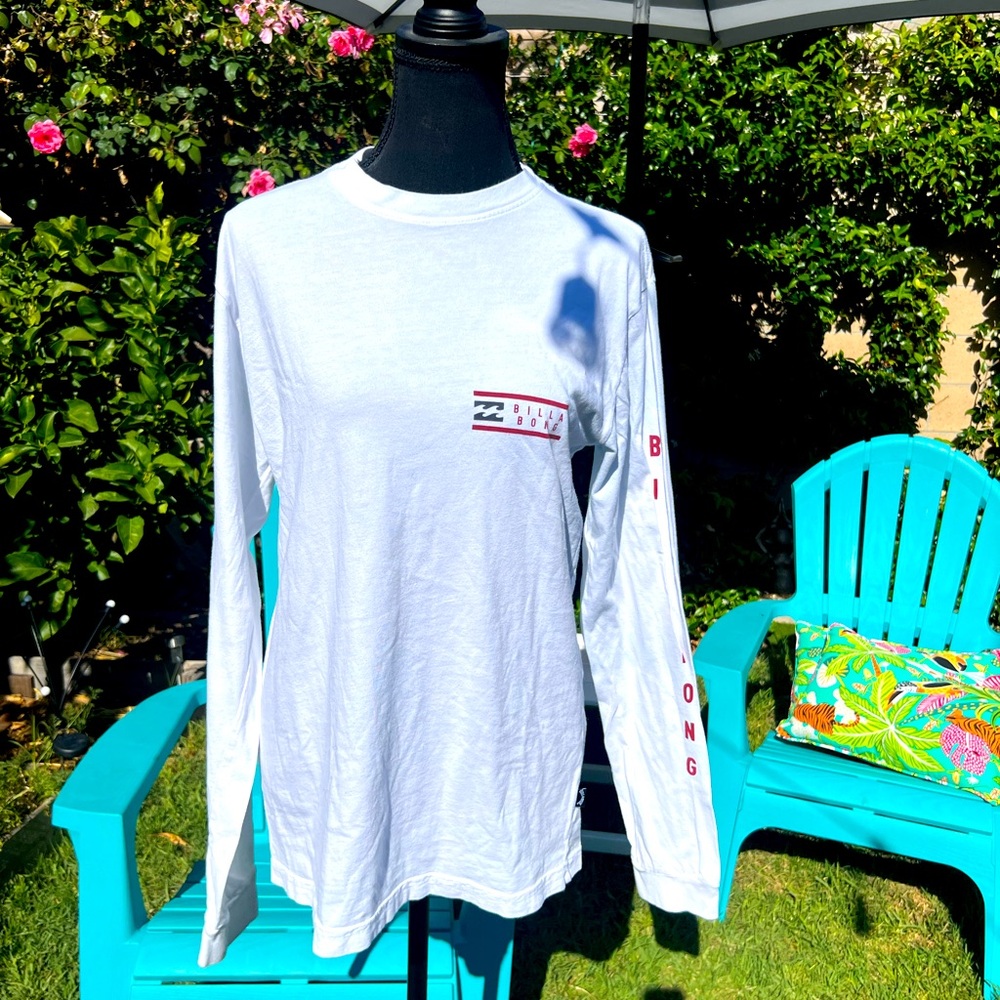 Billabong White Long Sleeve Tee size medium